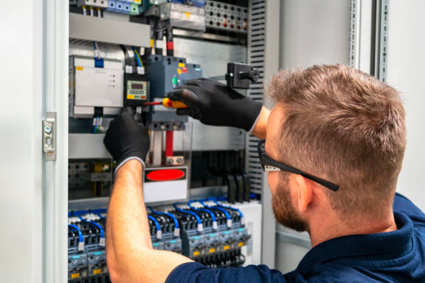 Best Emergency Electrical Repair  in Peosta, IA